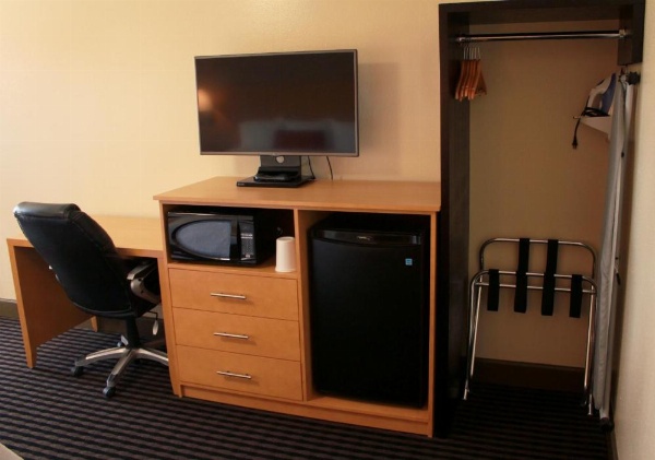 Regency Inn image 30